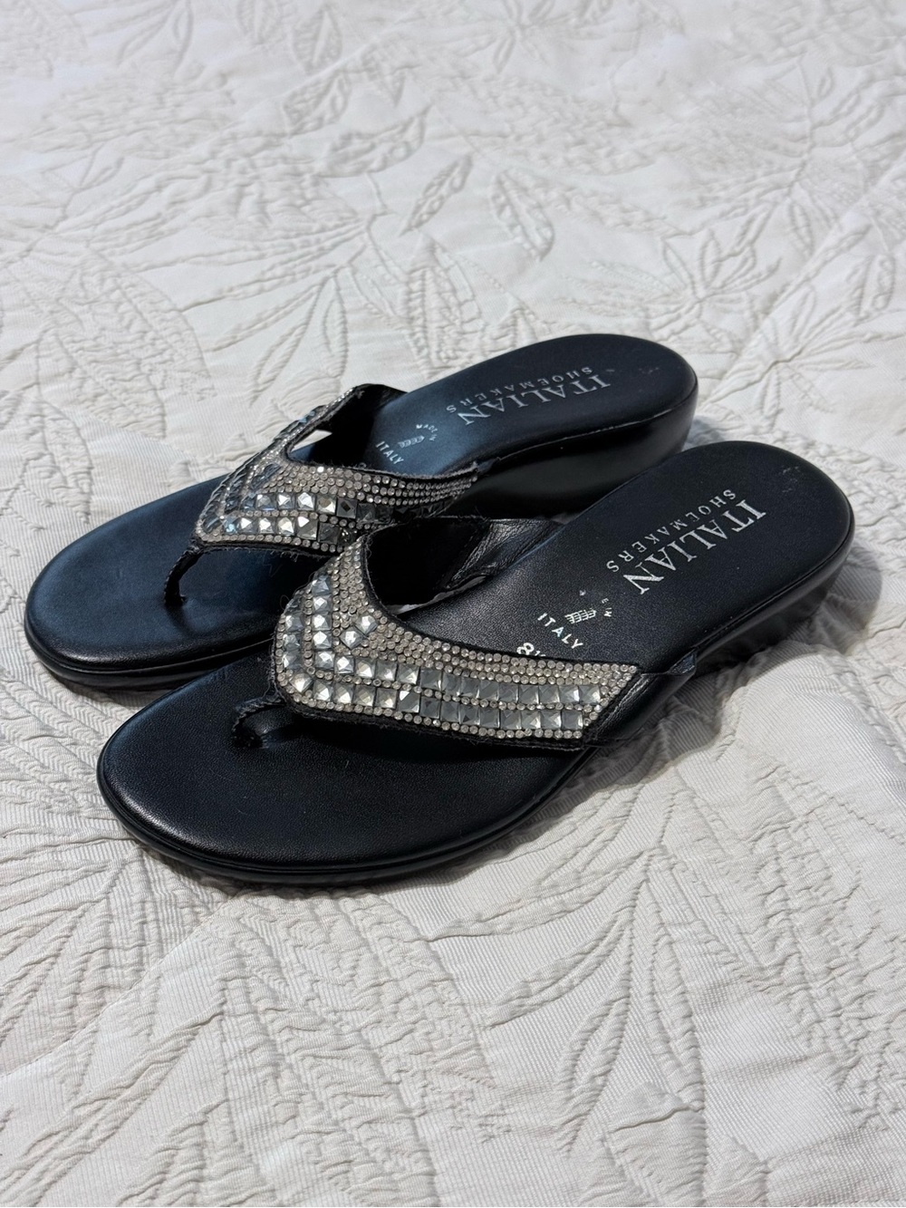 ITALIAN Shoemakers Women's Black Embellished Thong Sandals